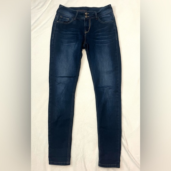 Luxe Denim - Wallflower Denim Deluxe Dark Wash Blue Women's Jeans Size 7